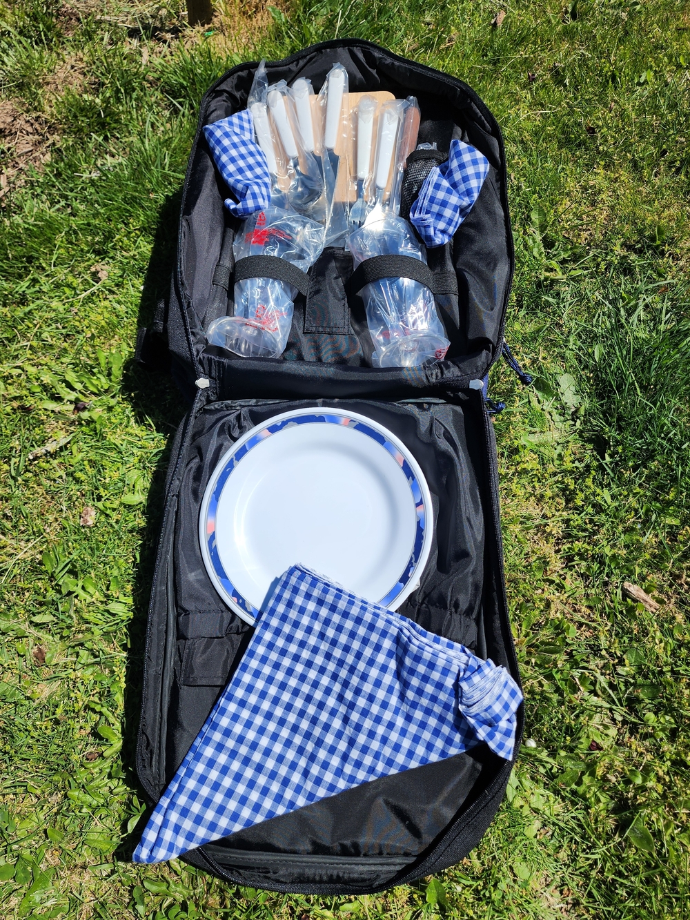 Navy Blue Picnic Backpack For Two - Picture 6 of 10